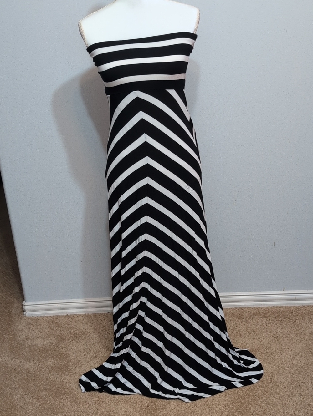 White House Black Market Black and White Strapless Chevron Maxi Dress